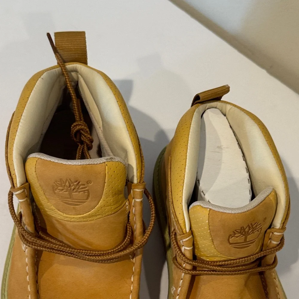 NWOT‎ Timberland Moe Toe Chukka Boots Children Boys Size 3.5
